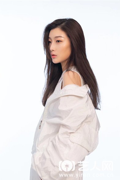 杨小曼