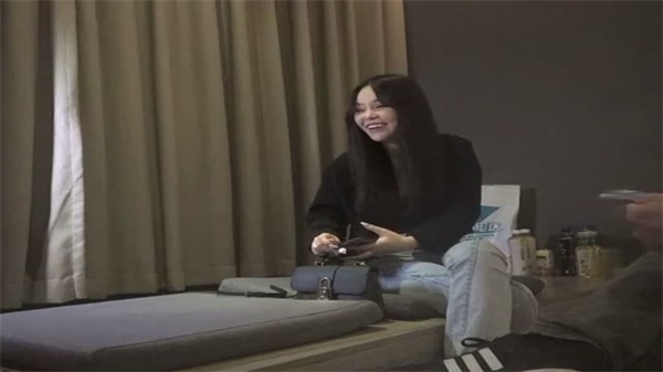 沈先生高顔反差美女吃鸡啪啪前凸后翘大长腿